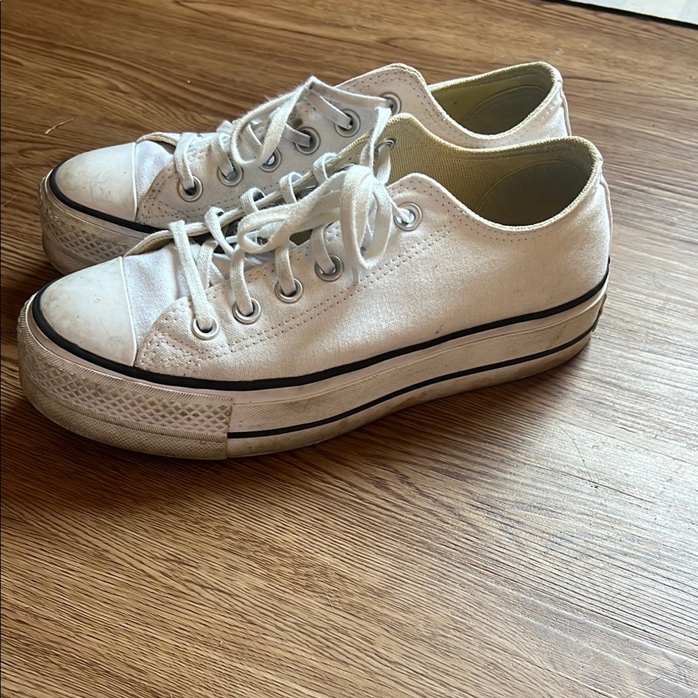 Converse White Canvas Sneakers Classic Low-Top